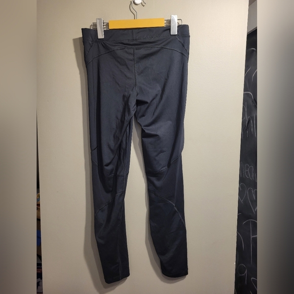 Nike Pro Hypercool Black Leggings, Size Large (26) - Picture 2 of 6